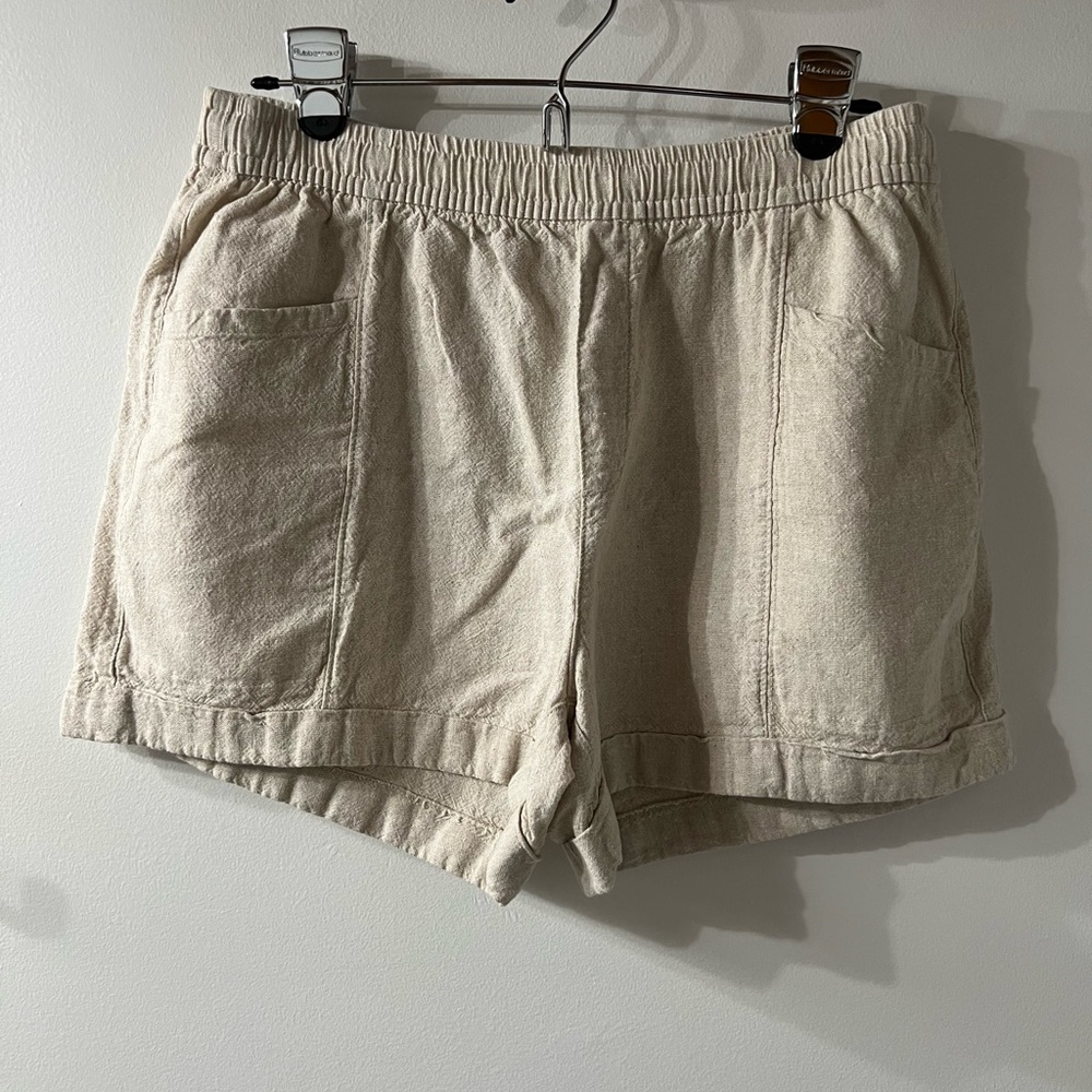 Old Navy Linen Blend Shorts. 3.5” length, high rise. Medium. Light Khaki.